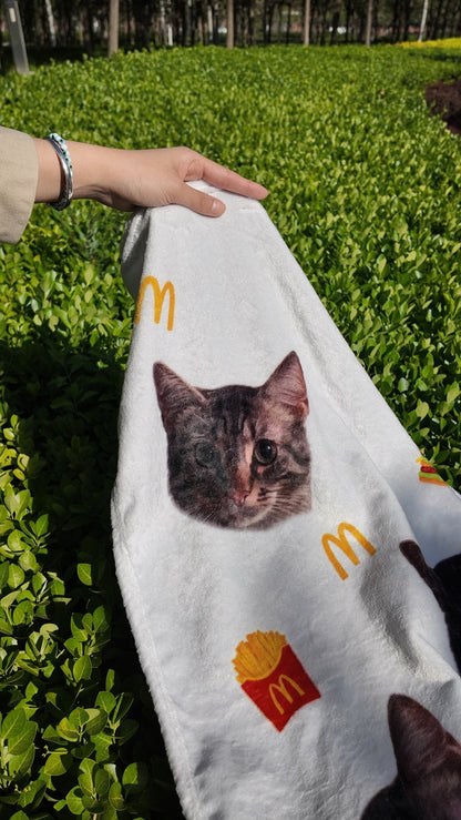Custom “MeowDolnad” Pet Face Fleece Blanket – Soft & Cozy Personalized Cat or Dog Throw